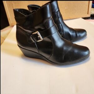 Black Platform Ankle Booties✨️